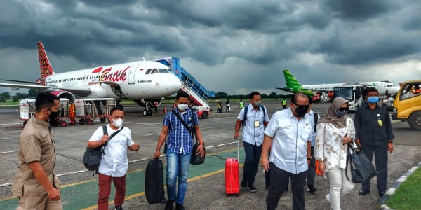 Ketua DPD RI Dukung Kemenhub Bekukan  Sejumlah Rute Penerbangan