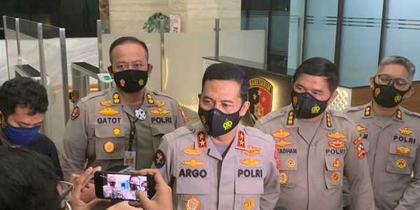 Bantah Isu yang Sebut HRS Sakit, Polri: Semuanya Normal