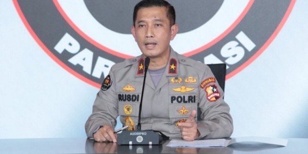 Ambroncius Nababan Ditahan di Rutan Bareskrim Selama 20 Hari ke Depan