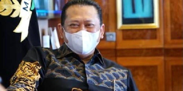 WNA China Salah Gunakan Izin Tinggal, Bamsoet Minta Pemerintah Beri Sanksi Tegas 