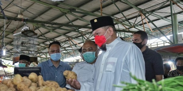 Ketua DPD RI Pertanyakan Pengurangan Pupuk Urea untuk Jatim 