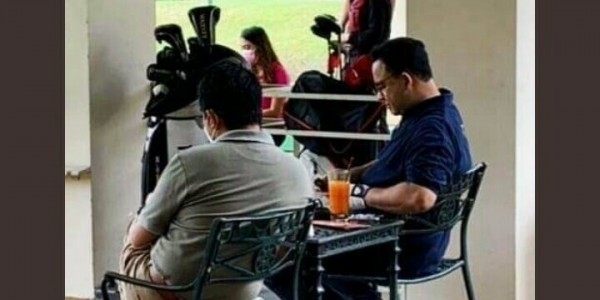 Unggah Foto Anies Baswedan Tak Bermasker, Ferdinand: Memalukan, Tidak Memberi Teladan