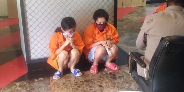 KTP Tertinggal, Dua Wanita di Bekasi Ketahuan Mencuri di Mini Market