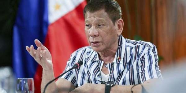 Duterte: Jika Mau Bertahan di Filipina, AS Harus Bayar