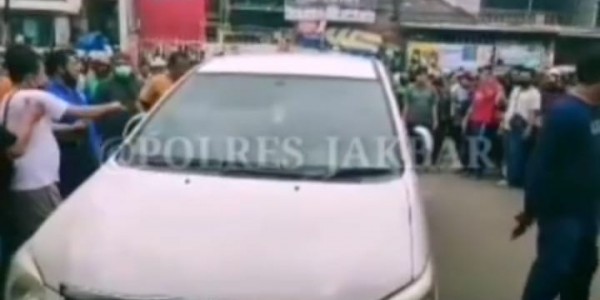 Ancam Pemotor Pakai Pistol Mainan, Remaja di Kedoya Pucat Saat Diancam Polisi Pakai Pistol Betulan