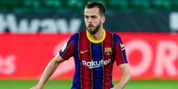 Jarang Dimainkan Oleh Koeman, Pjanic Ngambek?