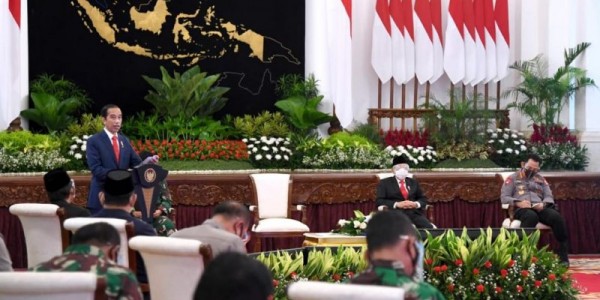 Jokowi Minta Polri Lebih Selektif Terima Laporan Pelanggaran UU ITE