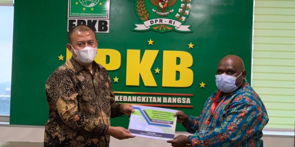 Bekukan UU Otsus, Pigai Minta Jokowi Berunding Dulu dengan Rakyat Papua