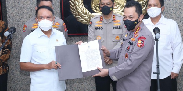 Izinkan Kompetisi Sepak Bola Digelar, Kapolri: Penegakan Prokes Harga Mati