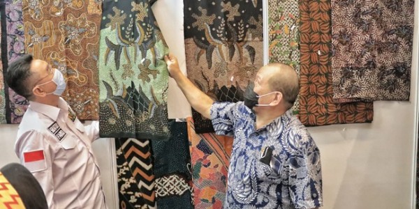 Ketua DPD RI Berharap Pagelaran Busana Bisa Angkat Sentra Batik Tulis Bangkalan