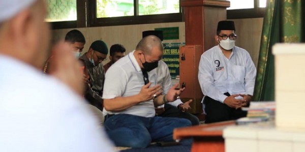 Turut Tekan Penyebaran Covid-19, Ketua DPD RI Apresiasi Gerakan Santri Bermasker  