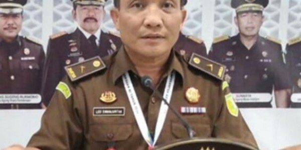 Tim Tabur Kejaksaan Tangkap Buron Korupsi Kantor DPRD Bontang di Bandara Soetta