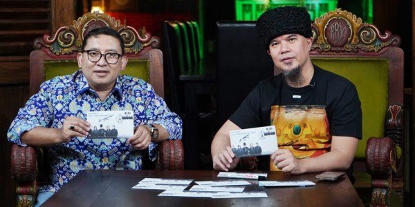 Di Hari Musik Nasional, Fadli Zon : PFI Terbitkan Sampul Peringatan Berprangko Dewa 19