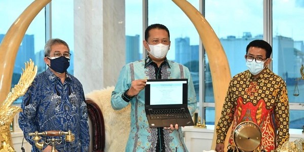 Ketua MPR RI Bayar Pajak Pribadi dan Ajak Masyarakat Laporkan SPT Tahunan PPh tahun 2020
