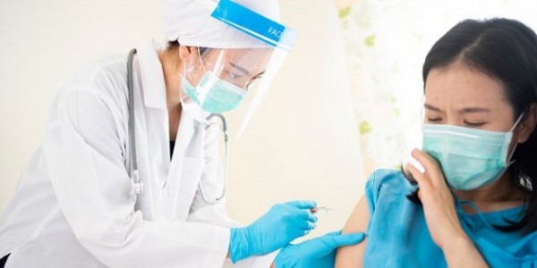 Pesan Dokter: Sebelum Vaksin, Batasi Makanan Berminyak