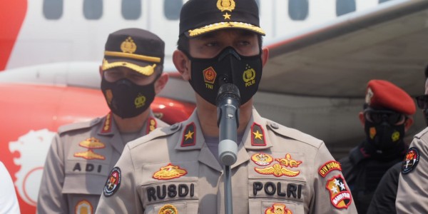 Dikawal Ketat Densus 88, Sebanyak 22 Terduga Teroris Asal Jatim Tiba di Jakarta