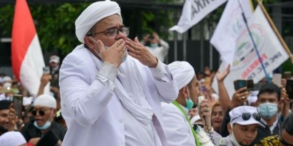 Cegah Kerumunan, Rizieq Shihab Minta Pendukungnya Tak Datang ke PN Jaktim 