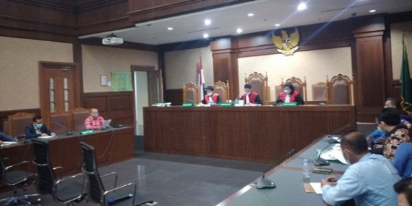 Merasa Alami Kerugian Karena Dipecat dari Demokrat, Jhoni Allen Gugat Rp5,8 Miliar