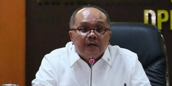 Komisi II DPR Minta KPU Tinjau Ulang Pilkada 2024