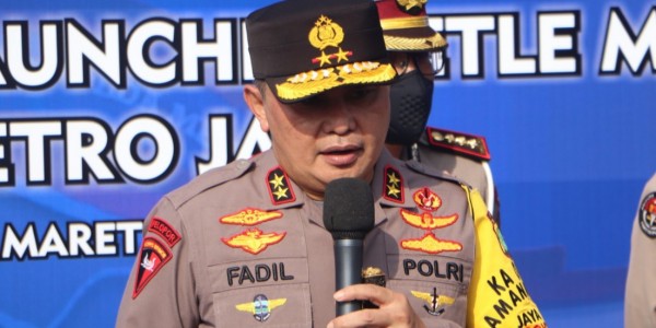 Kapolda Metro Tinjau Vaksinasi Massal, Tukang Gali Kubur Jadi Prioritas