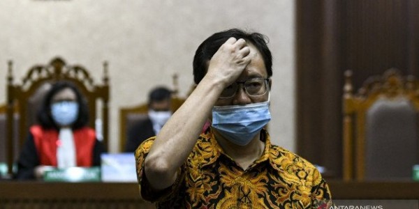 Penyidik Kejagung Sita Saham Senilai Rp45 Miliar Milik Benny Tjokrosaputro