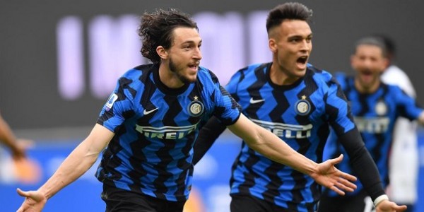 Conte Yakin Scudetto Bakal ke Tangan Inter