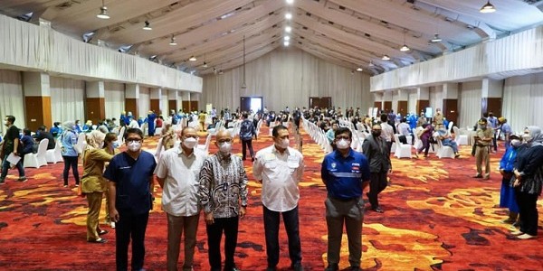 Ketua MPR RI Tinjau Pelaksanakan Vaksinasi Covid-19 Bagi Lansia dan Pekerja Pariwisata