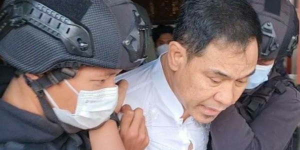 Ferdinand: Yang Sebut Penangkapan Munarman Politis Adalah Simpatisan Teroris