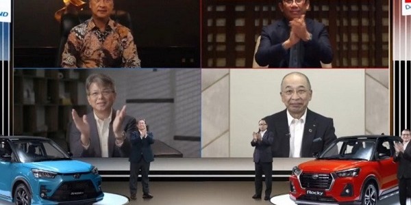Wow.. Toyota dan Daihatsu Perkenalkan Kendaraan Terbaru