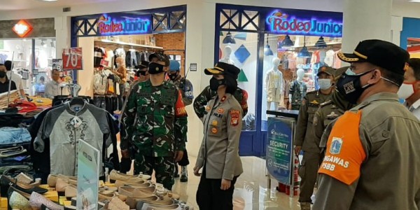 Antisipasi Kerumunan Seperti di Tanah Abang, Kapolsek Tanjung Duren Sidak ke Citraland