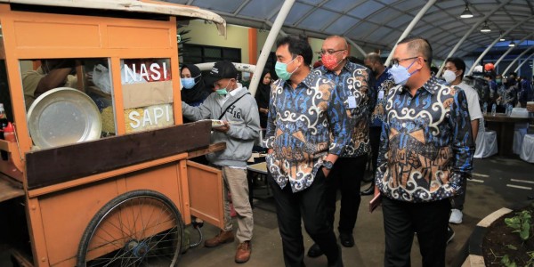 Dirut LPDB: Beli Produk PKL, Maka Kita Sudah Bantu UMKM