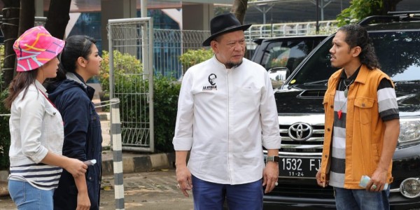 Main di Sinetron Amanah Wali, Bang LaNyalla ‘Sowan’ ke Pasar Makmur