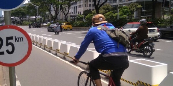 Polisi Sebut Separator Beton untuk Jalur Sepeda Berbahaya