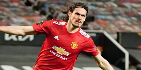Sah, Cavani Bertahan di Manchester United