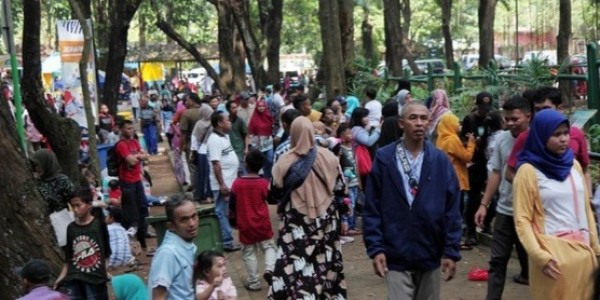 DPR Soroti Kebijakan Buka Tutup Tempat Wisata yang Tuai Kontroversi