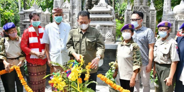 Bamsoet Resmikan Simbol 6 Rumah Ibadah Serta Letakan Batu Pertama Pembangunan Patung Rama dan Khrisna di Monumen Perjuangan Bangsal Bali