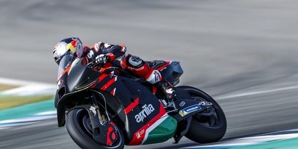 Dovizioso Bakal  Uji Kembali Motor Aprilia