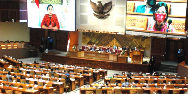 Paripurna DPR RI Atas Kerangka Ekonomi Makro