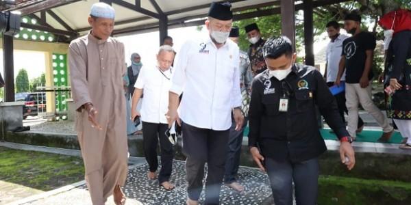 Serap Aspirasi di Wajo, Ketua DPD RI Kunjungi Makam Keturunan Nabi Muhammad SAW