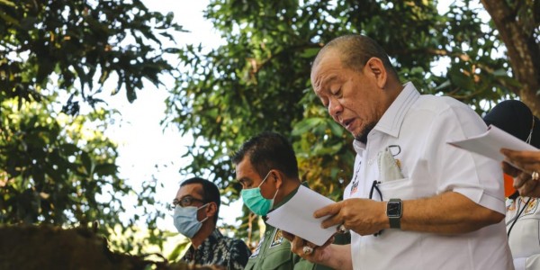 Ziarah ke Makam Lasalaga, Ketua DPD RI Bantu Perbaikan Komplek Kuburan