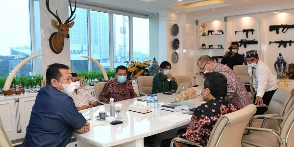 Ketua MPR Kembali Minta Pemerintah Cabut Izin Konsensi Penggunaan Lahan PT Toba Pulp Lestari