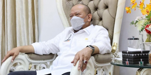Ketua DPD RI Minta Pemprov Jatim Sikapi Protes Reklamasi Pantai di Banyuwangi