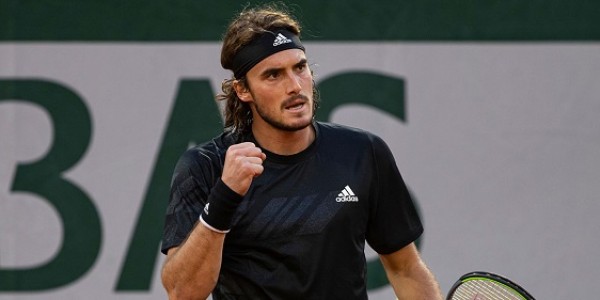 Bermain Sengit, Tsitsipas Melaju ke Babak Selanjutnya di French Open 2021