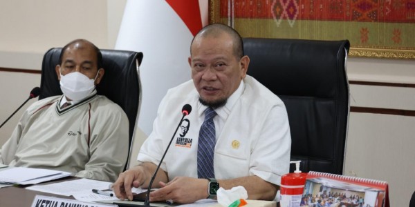 Premium akan Dihapus, Ketua DPD RI Minta Pemerintah Edukasi Masyarakat