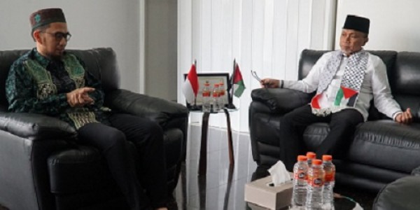 Ketum PAN Desak Fitnah Jahat kepada UAH Harus Diusut Tuntas