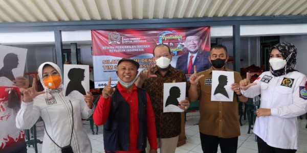 Siluet Wajah, Tanda Cinta Guru Honorer untuk LaNyalla