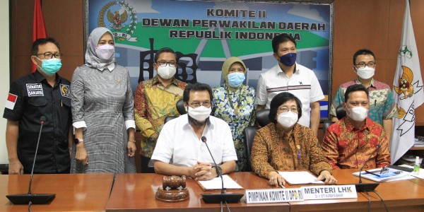 Komite II DPD RI Dukung Usaha KLHK Tumbuhkan PDB Melalui Hasil Hutan
