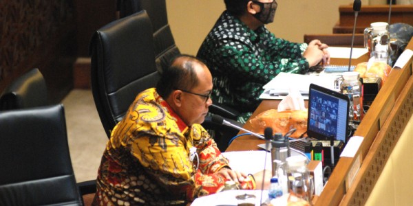 Junimart Girsang Pimpin Raker Komisi II Dengan Menpan RB