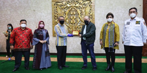Makan Malam Bersama Gubernur Kallbar, Ini yang Dibahas Ketua DPD RI