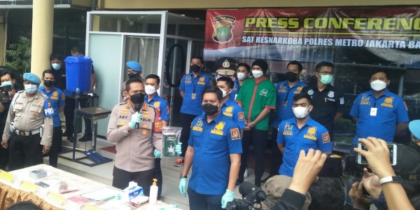Ganja yang Dikonsumsi Anji Dipesan dari Web Asal Amerika Serikat